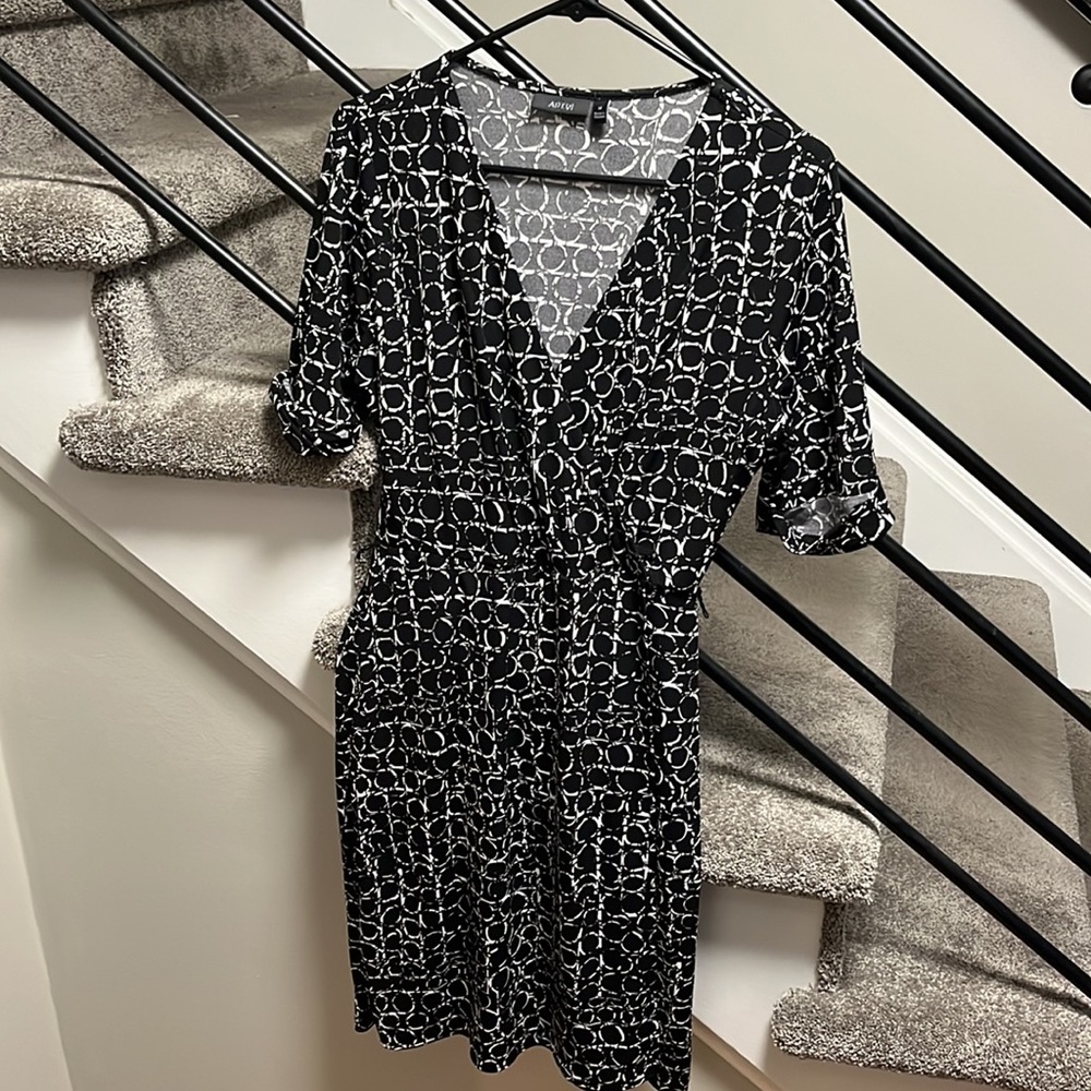 Woman’s Apt 9 Wrap Dress - Medium